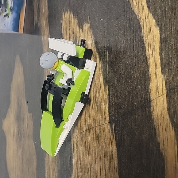 Lego set 30031 World Racers - Picture 3 of 4